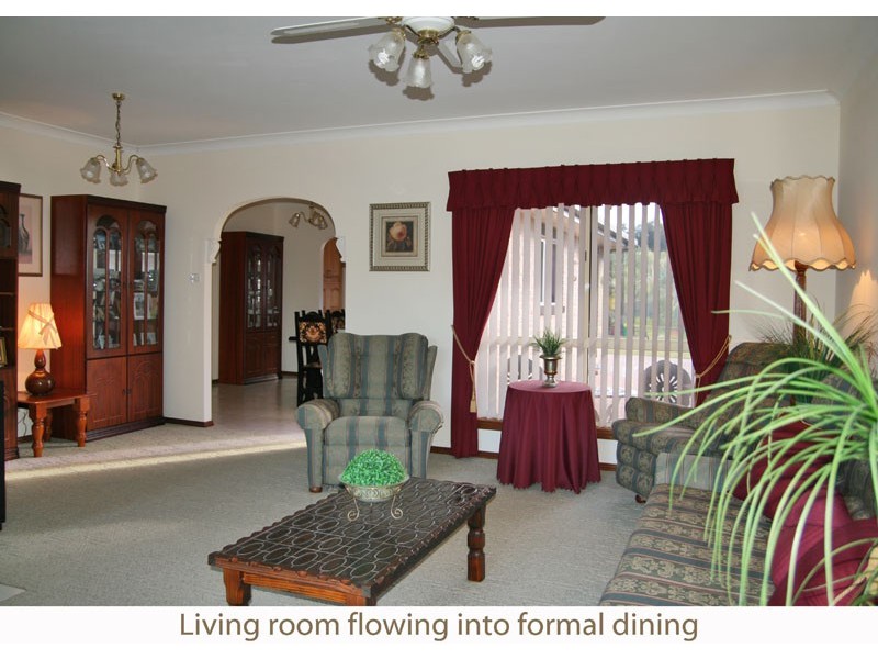 33 Leo Dr, Narrawallee NSW 2539