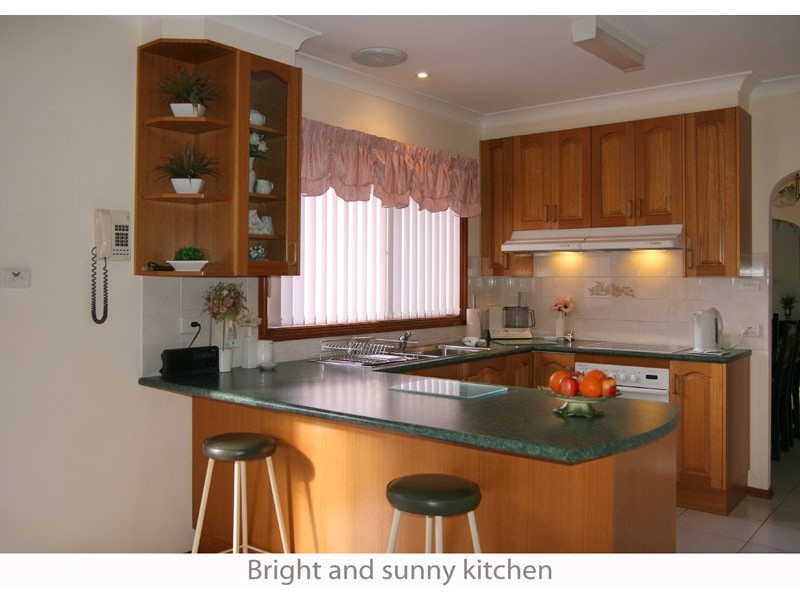 33 Leo Dr, Narrawallee NSW 2539