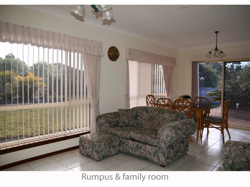 33 Leo Dr, Narrawallee NSW 2539
