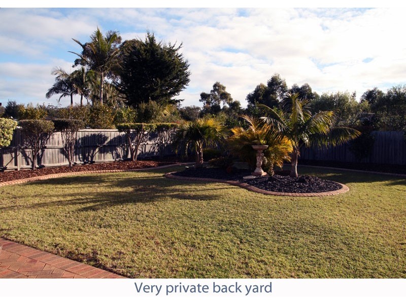 33 Leo Dr, Narrawallee NSW 2539