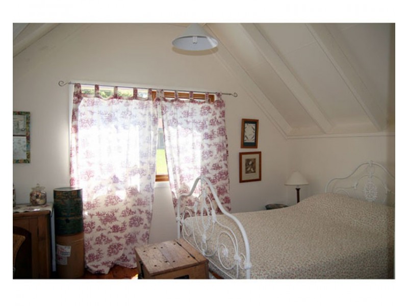 7 Anker Ave, Mollymook NSW 2539