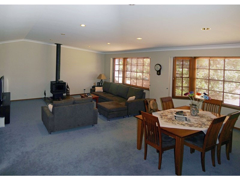 7 Toorak Close, Mollymook NSW 2539