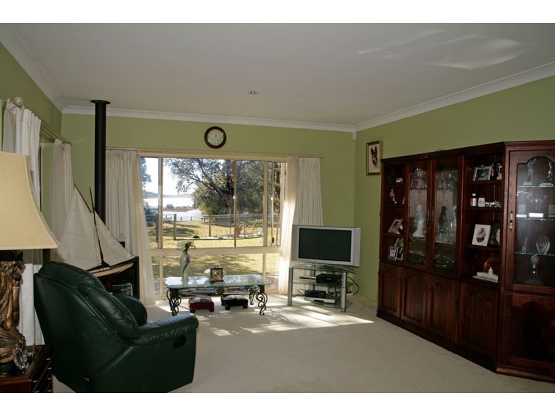 2 Macleay St, Narrawallee NSW 2539