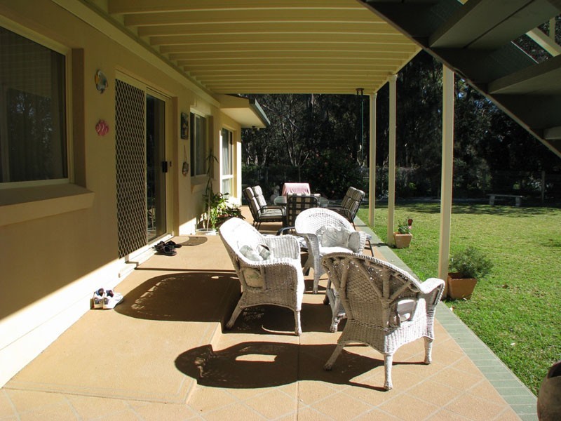 2 Macleay St, Narrawallee NSW 2539