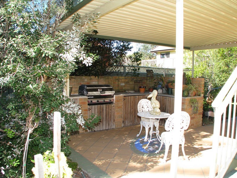 2 Macleay St, Narrawallee NSW 2539