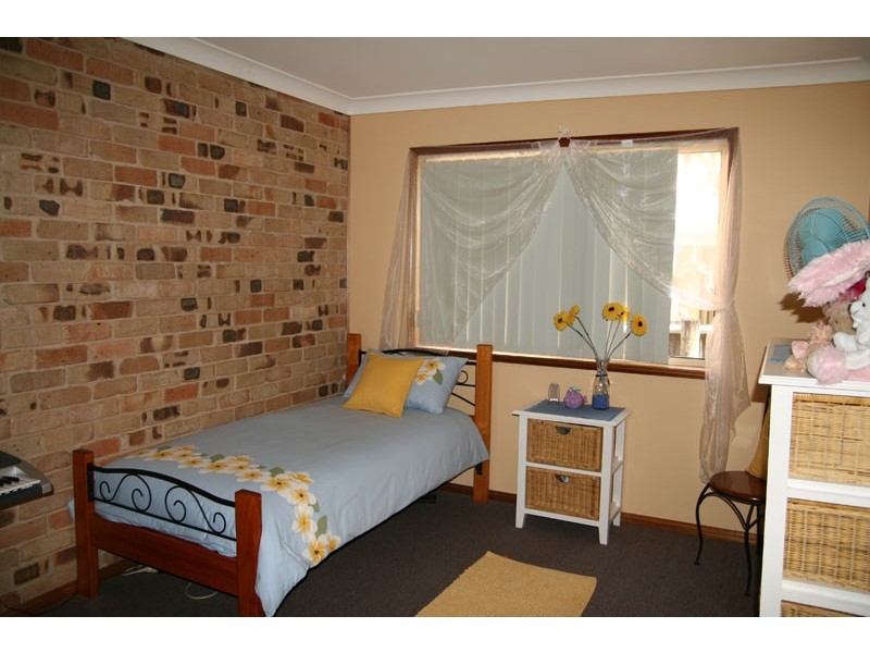 41 Bangalow St, Narrawallee NSW 2539