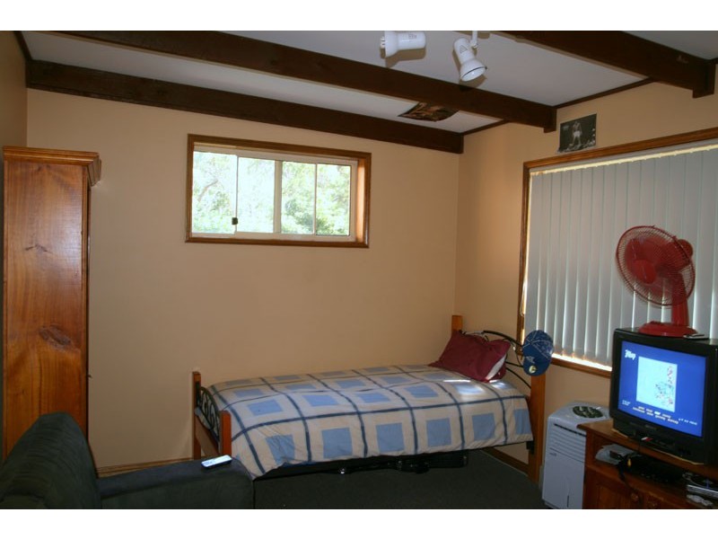 41 Bangalow St, Narrawallee NSW 2539