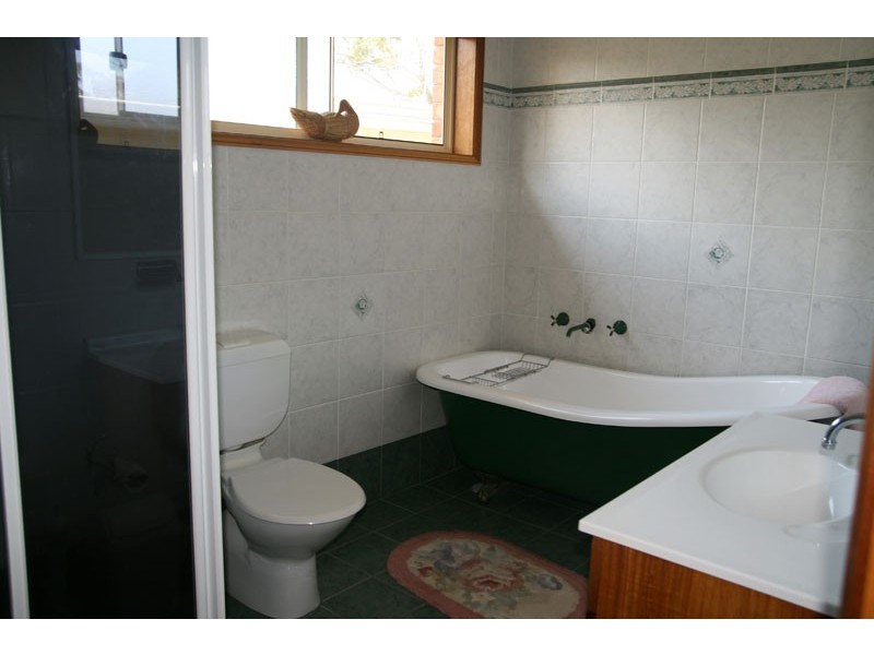 41 Bangalow St, Narrawallee NSW 2539