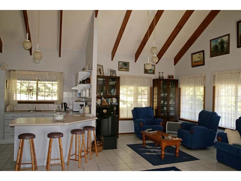 14 Molloy Street, Mollymook NSW 2539