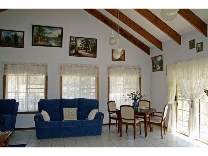 14 Molloy Street, Mollymook NSW 2539