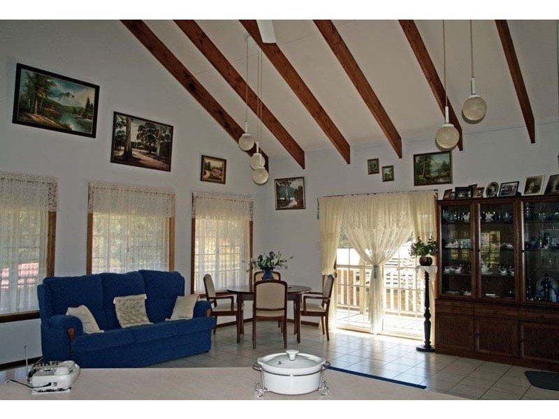 14 Molloy Street, Mollymook NSW 2539