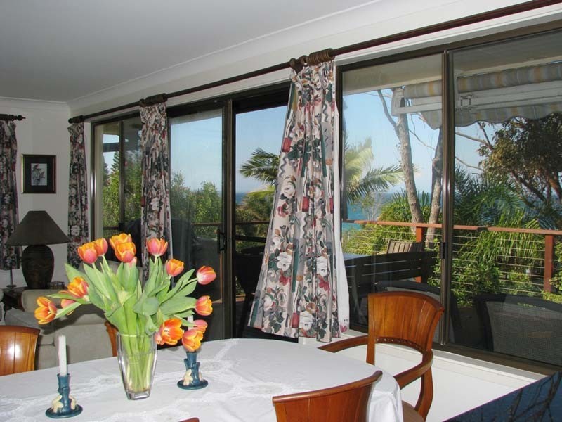 10 Booth Ave, Narrawallee NSW 2539