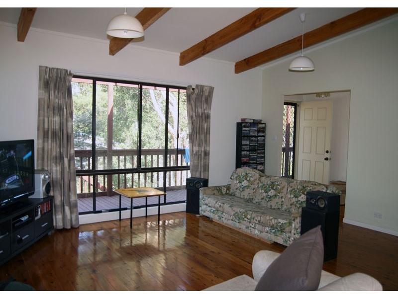 100 Leo Dr, Narrawallee NSW 2539