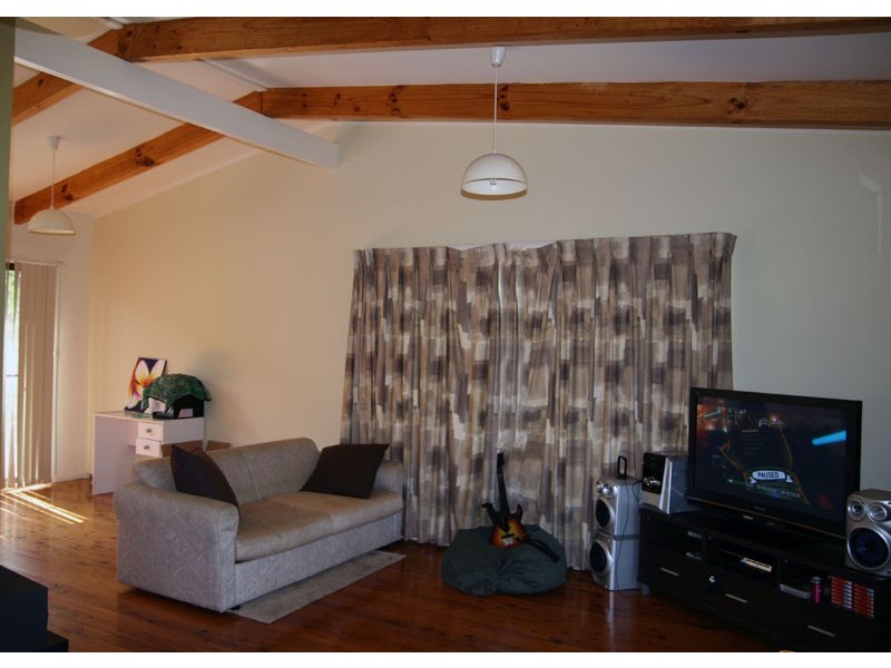 100 Leo Dr, Narrawallee NSW 2539