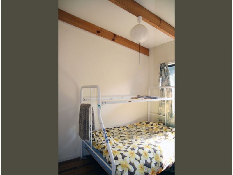 100 Leo Dr, Narrawallee NSW 2539