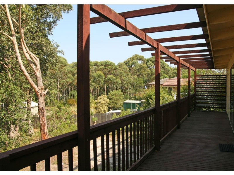 100 Leo Dr, Narrawallee NSW 2539