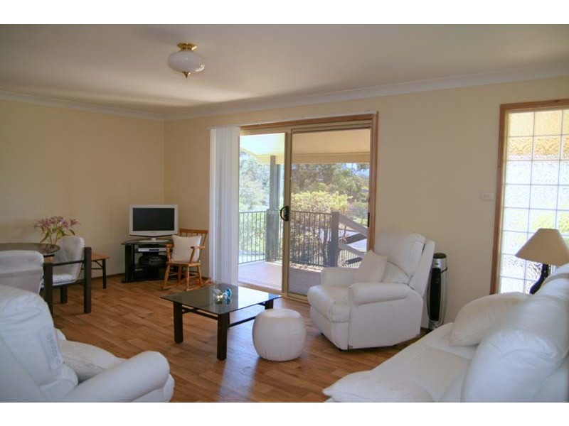 2 Virgo Pl, Narrawallee NSW 2539