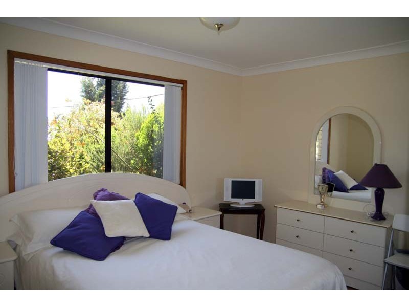 2 Virgo Pl, Narrawallee NSW 2539