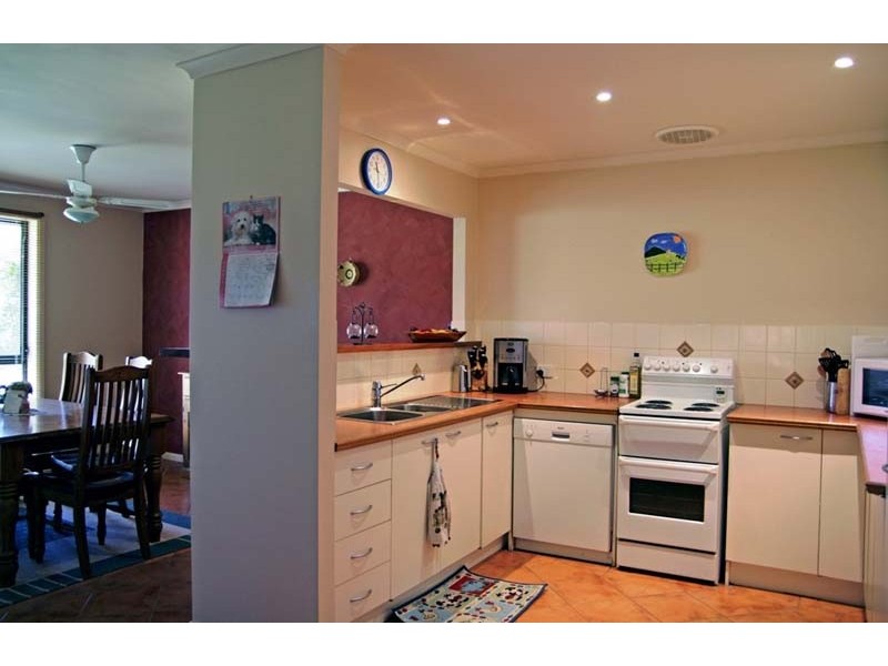 17 Cliffford Cl, Mollymook NSW 2539