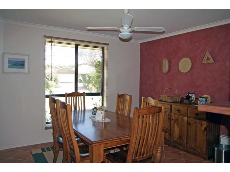 17 Cliffford Cl, Mollymook NSW 2539