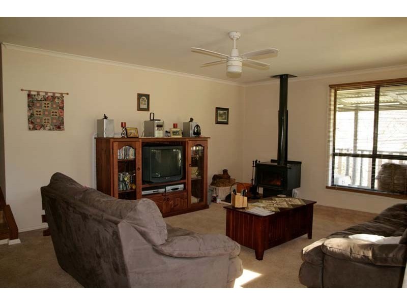 17 Cliffford Cl, Mollymook NSW 2539