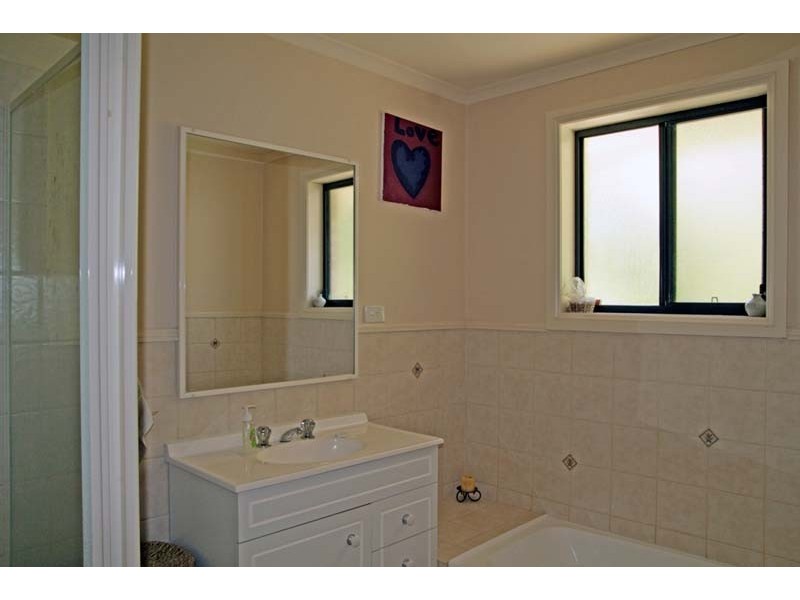 17 Cliffford Cl, Mollymook NSW 2539