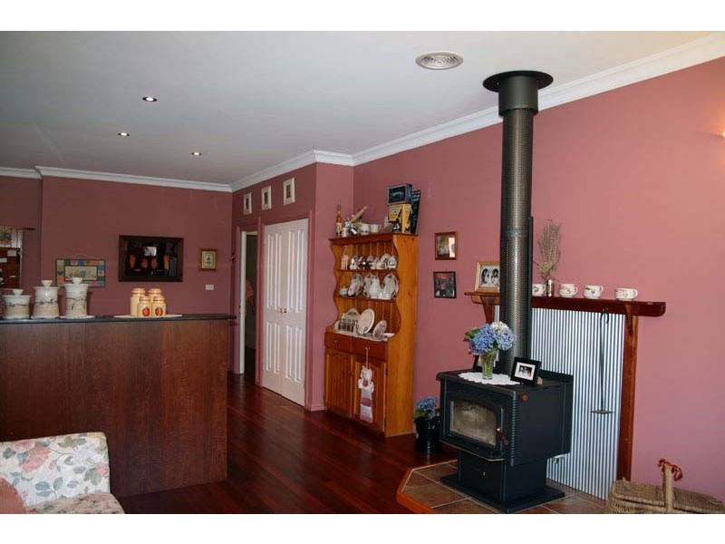 1 Brushbox Dr, Ulladulla NSW 2539