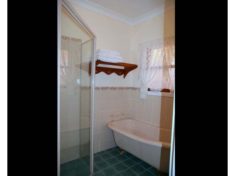 1 Brushbox Dr, Ulladulla NSW 2539