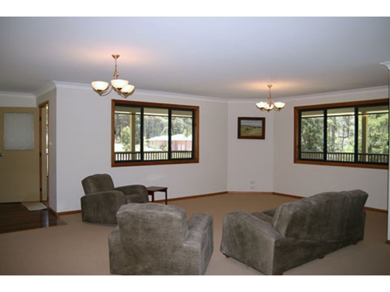 11 Woodalla Way, Narrawallee NSW 2539
