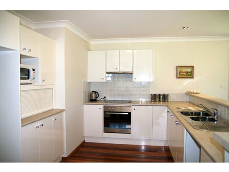 11 Woodalla Way, Narrawallee NSW 2539