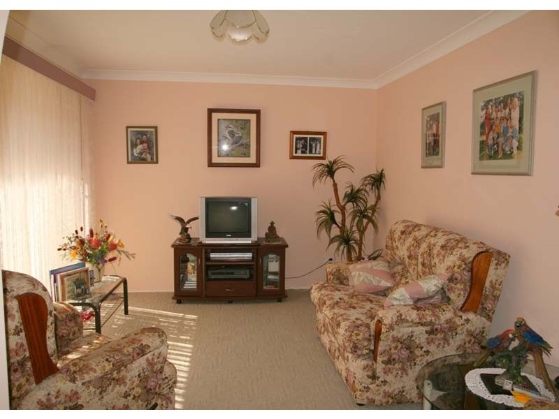 98 Leo Dr, Narrawallee NSW 2539