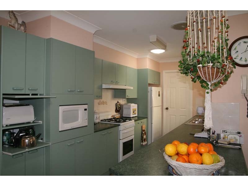 98 Leo Dr, Narrawallee NSW 2539