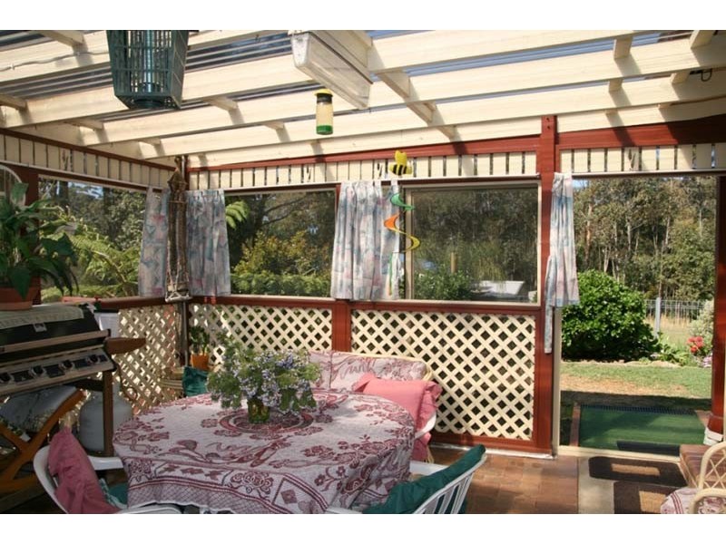 98 Leo Dr, Narrawallee NSW 2539