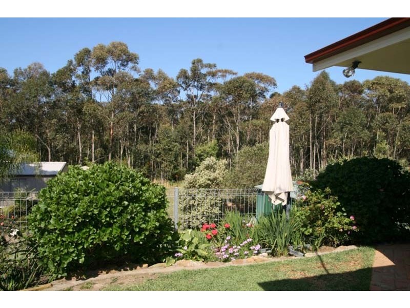98 Leo Dr, Narrawallee NSW 2539