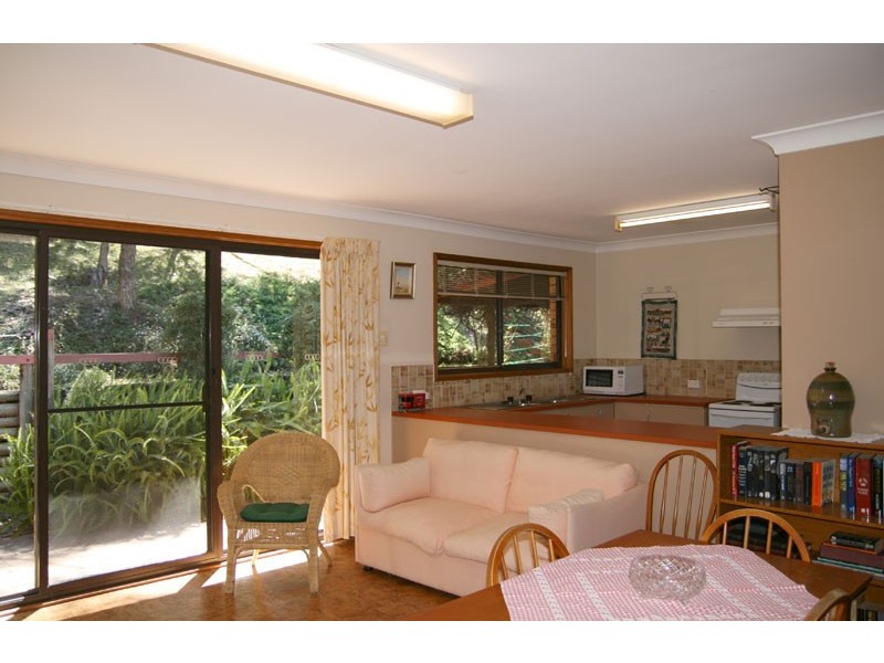 56 Valley Dr, Mollymook NSW 2539