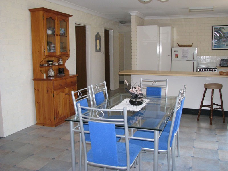 2/5-7 Mitchell Pde, Mollymook NSW 2539