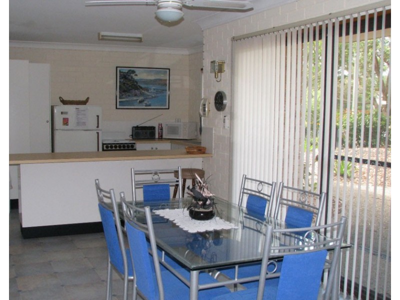 2/5-7 Mitchell Pde, Mollymook NSW 2539