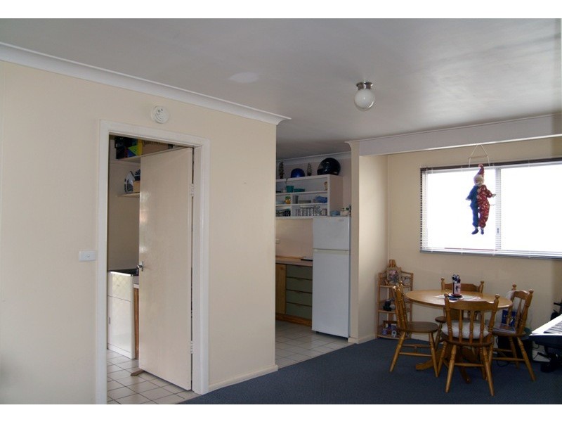 4 Bangalow St, Narrawallee NSW 2539