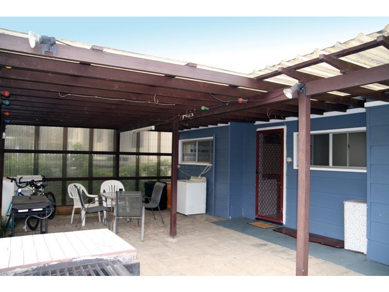 4 Bangalow St, Narrawallee NSW 2539