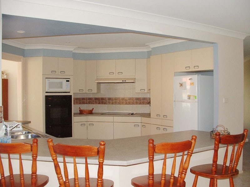 26 Valley Dr, Mollymook NSW 2539