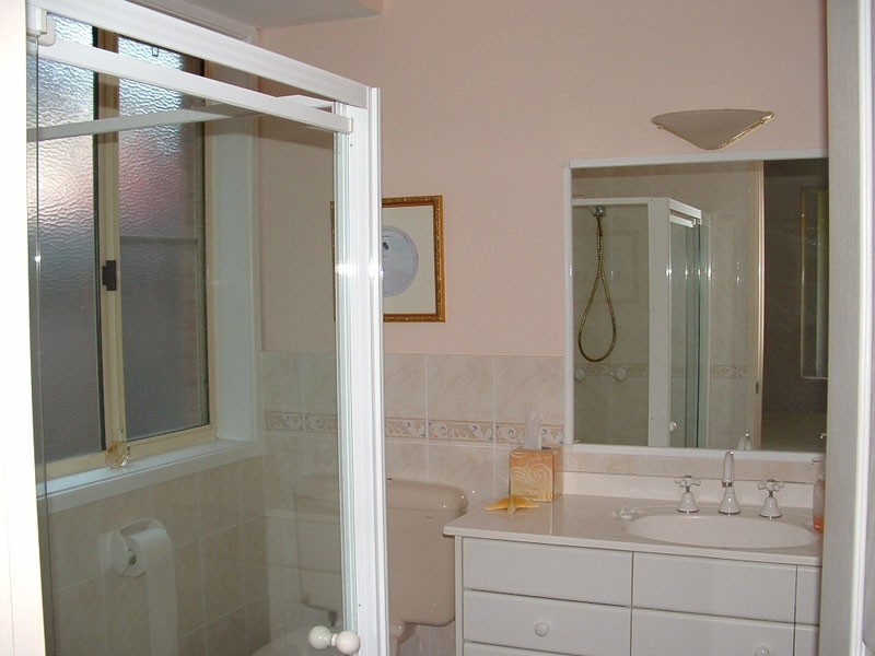 26 Valley Dr, Mollymook NSW 2539