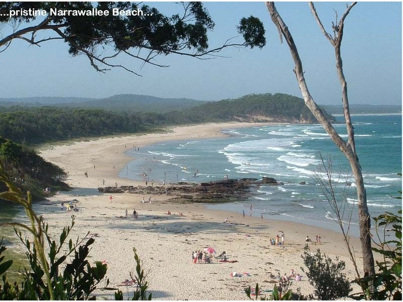 26 Valley Dr, Mollymook NSW 2539