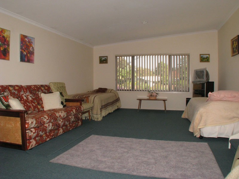85 Carroll Ave, Mollymook NSW 2539