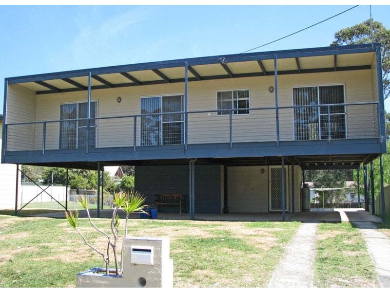 11 Bangalow, Narrawallee NSW 2539