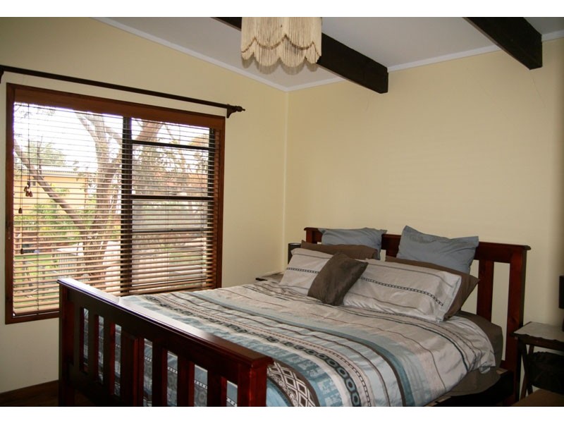 10 Parkinson St, Narrawallee NSW 2539