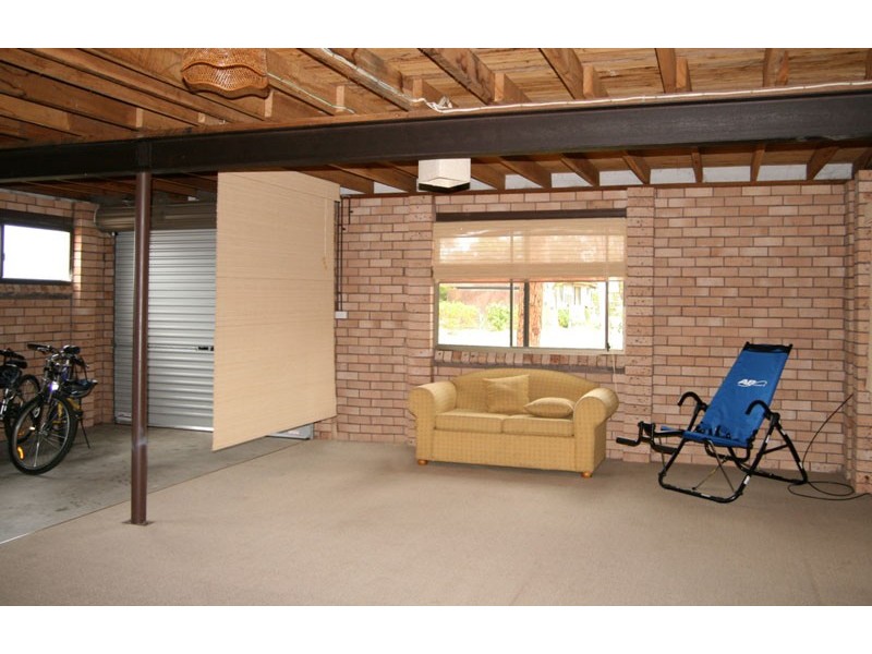 10 Parkinson St, Narrawallee NSW 2539