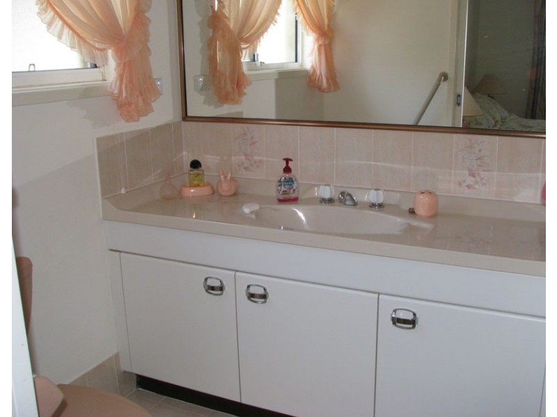 13 Normandy, Narrawallee NSW 2539