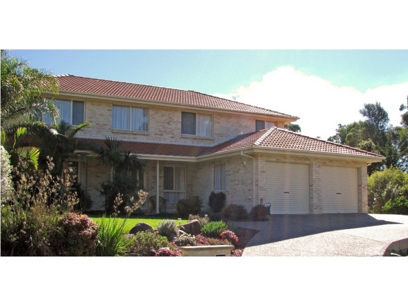 22 Scorpio Gr, Narrawallee NSW 2539