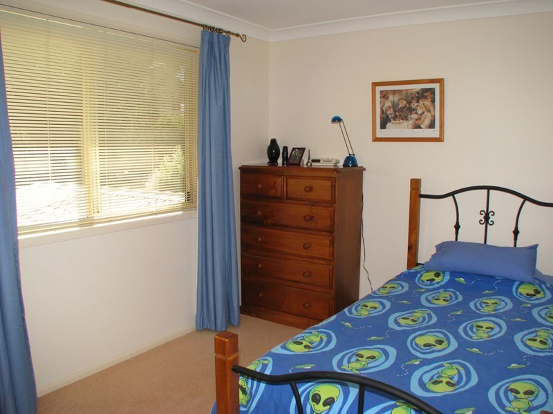 22 Scorpio Gr, Narrawallee NSW 2539