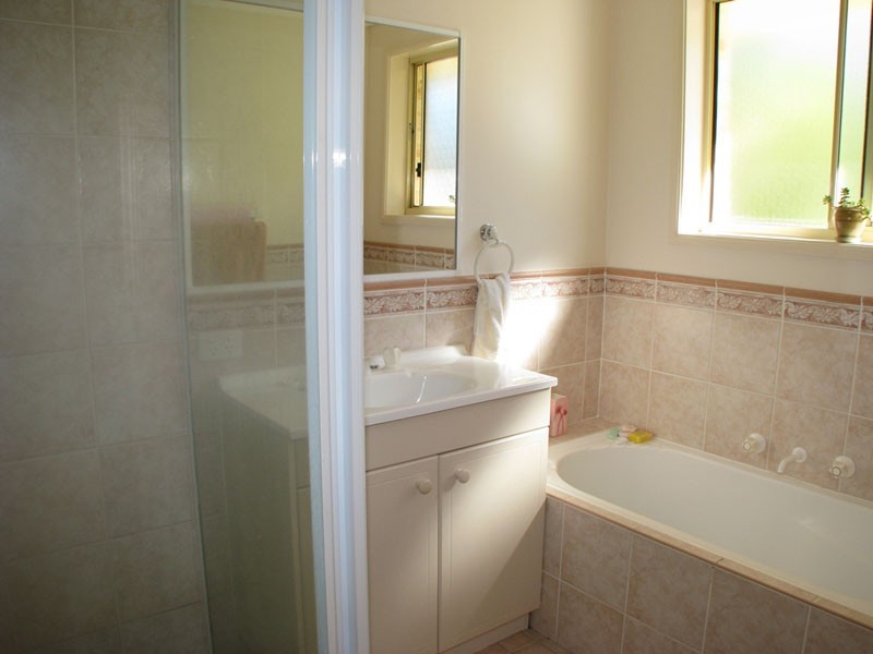 22 Scorpio Gr, Narrawallee NSW 2539